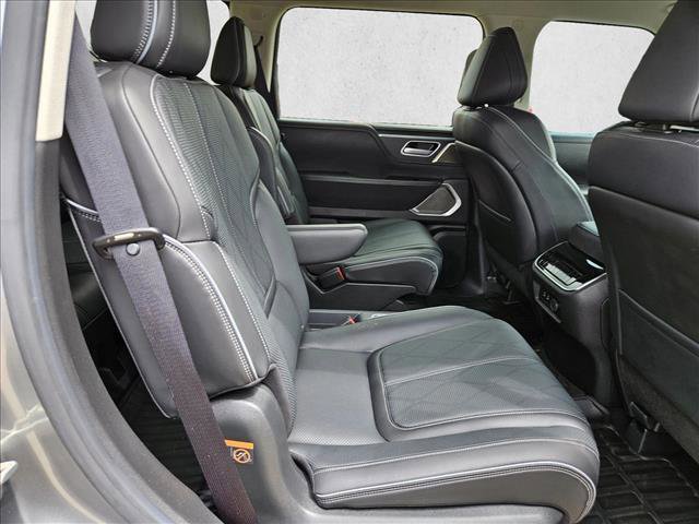 Used 2025 INFINITI QX80 Sensory AWD/4WD image 18