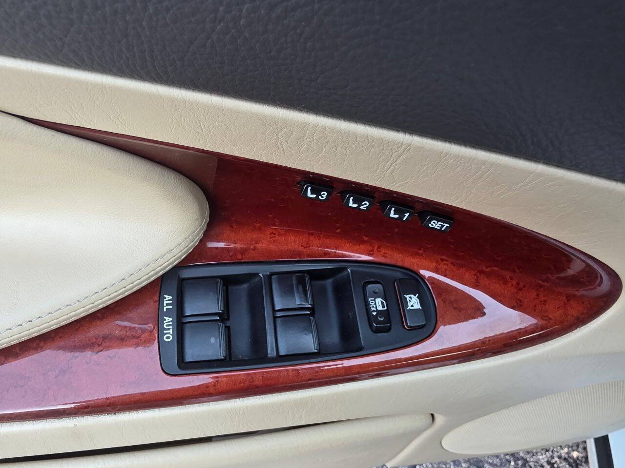 Used 2006 Lexus GS 300 w/ Preferred Accessory Pkg RWD image 28