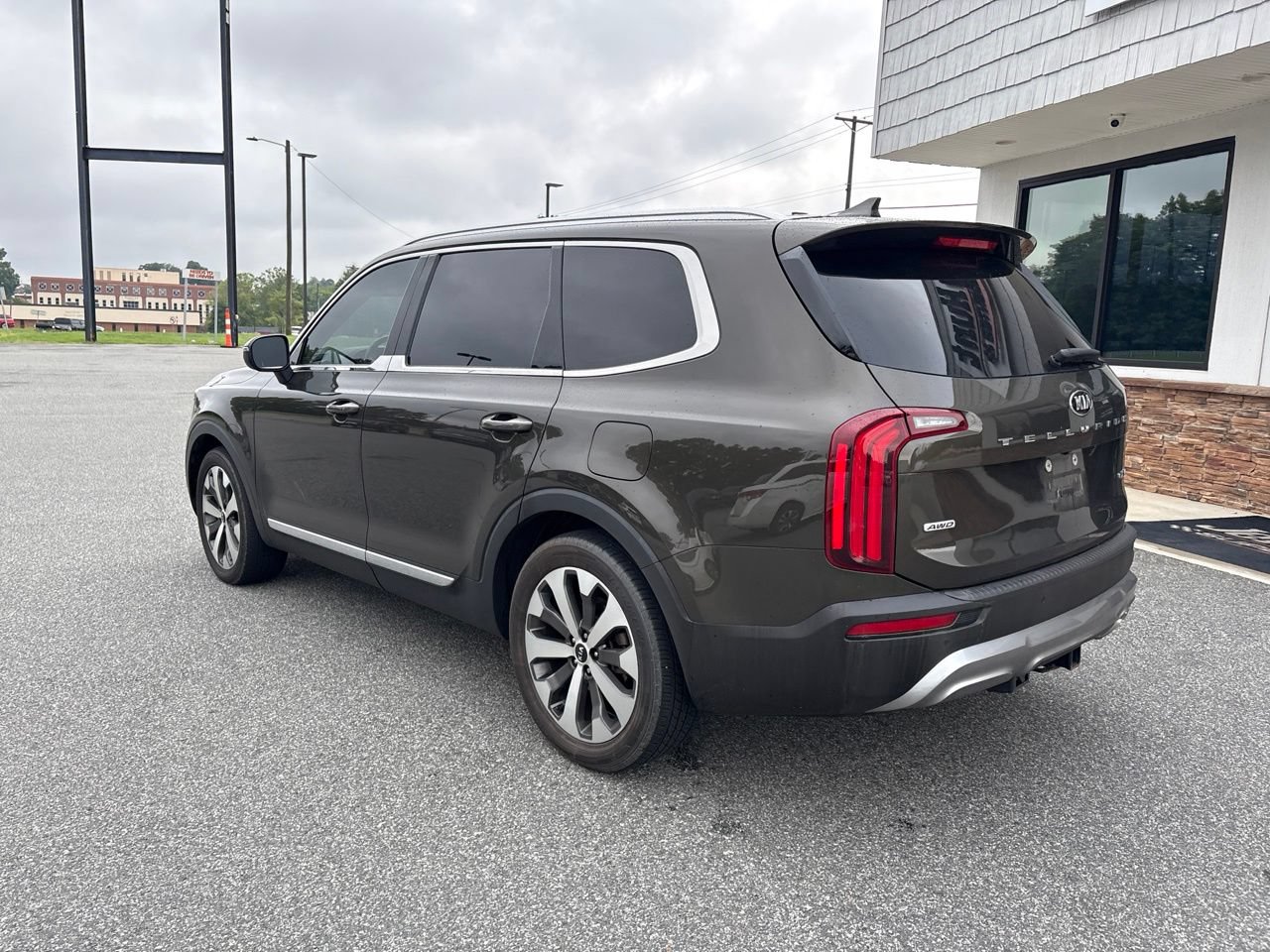 Used 2021 Kia Telluride EX w/ EX Premium Package AWD/4WD image 6