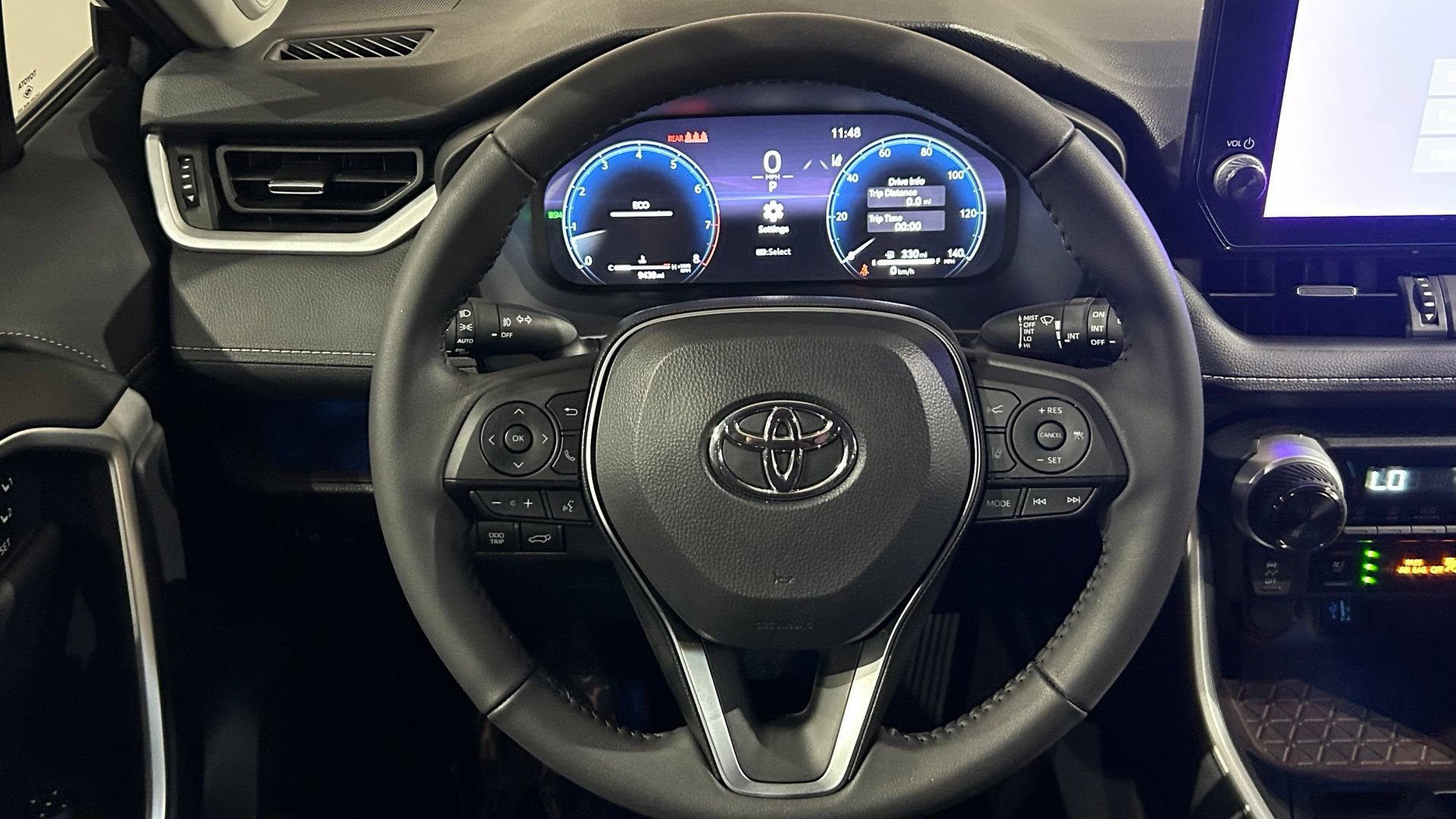 Used 2025 Toyota RAV4 Limited FWD image 65