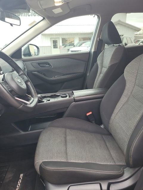 Used 2021 Nissan Rogue S image 11