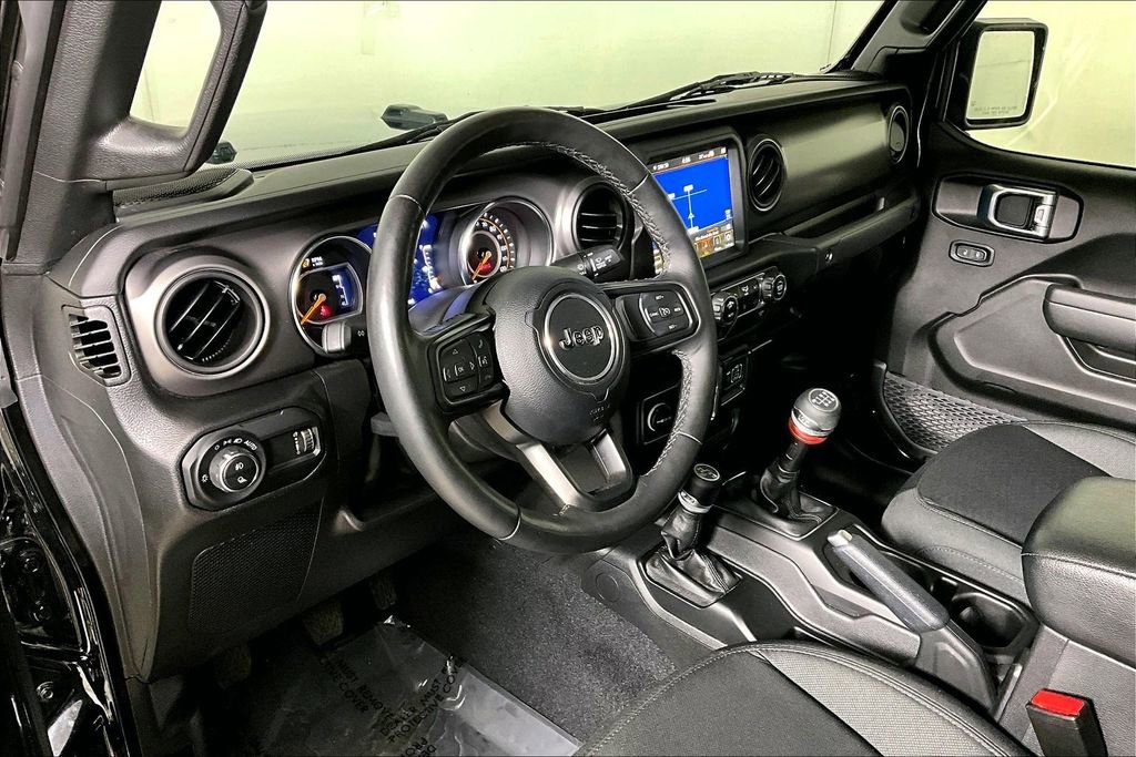 Used 2023 Jeep Gladiator Willys image 13