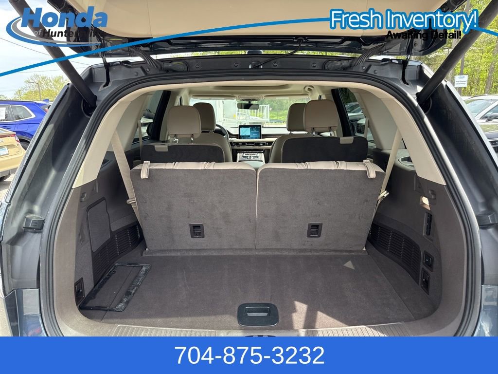 Used 2023 Lincoln Aviator Reserve w/ Equipment Group 201A image 10