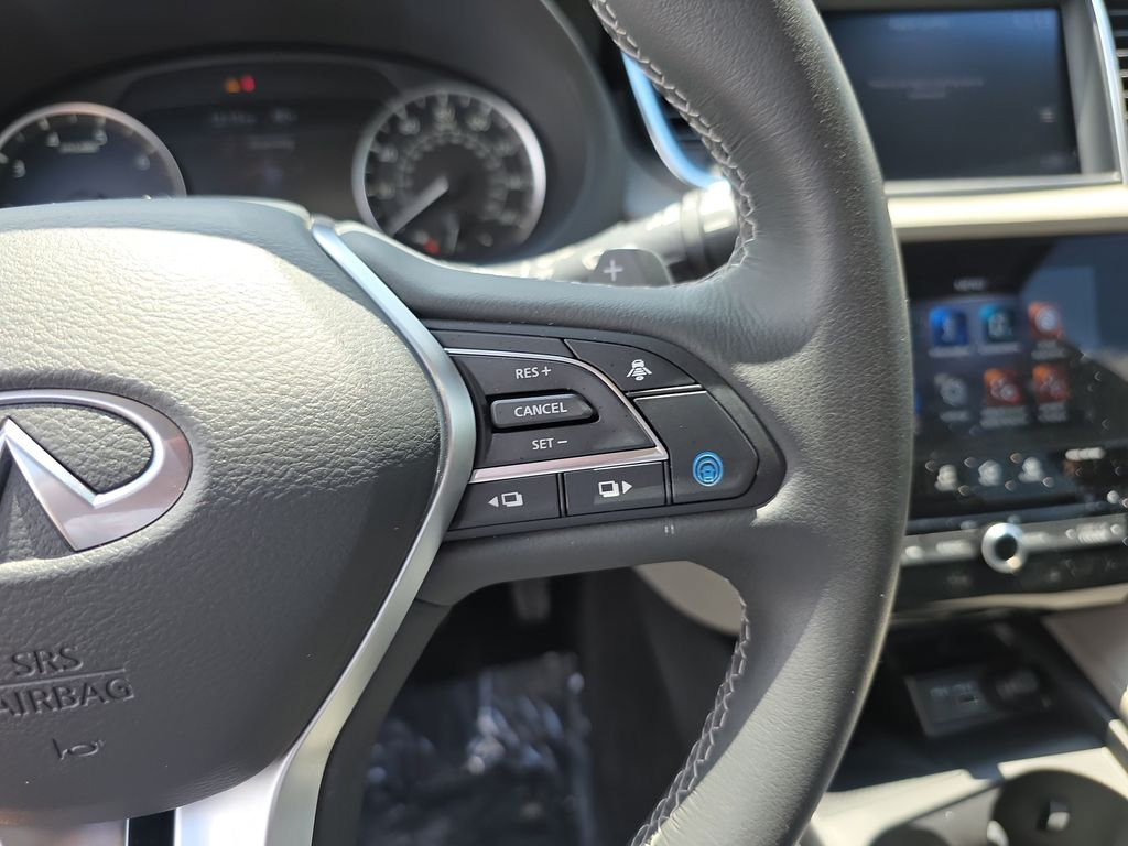 Used 2025 INFINITI QX50 Luxe w/ Accent Package AWD/4WD image 22