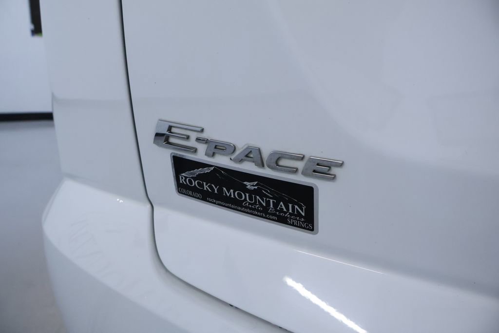Used 2018 Jaguar E-PACE SE AWD/4WD image 10