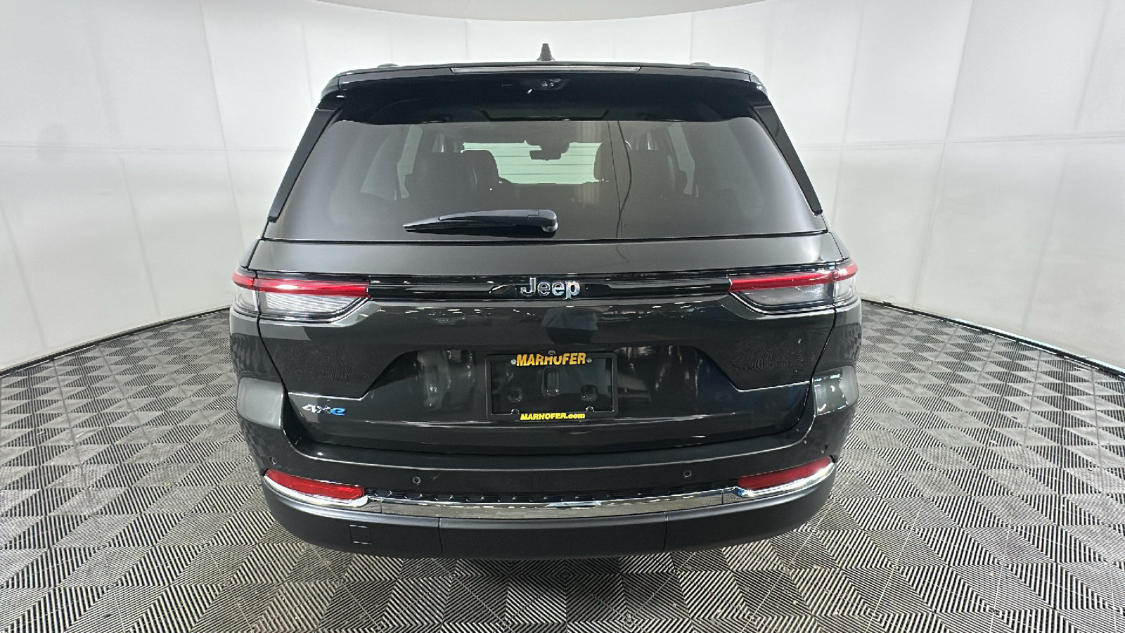 Used 2023 Jeep Grand Cherokee 4WD 4xe w/ Luxury Tech Group II image 4