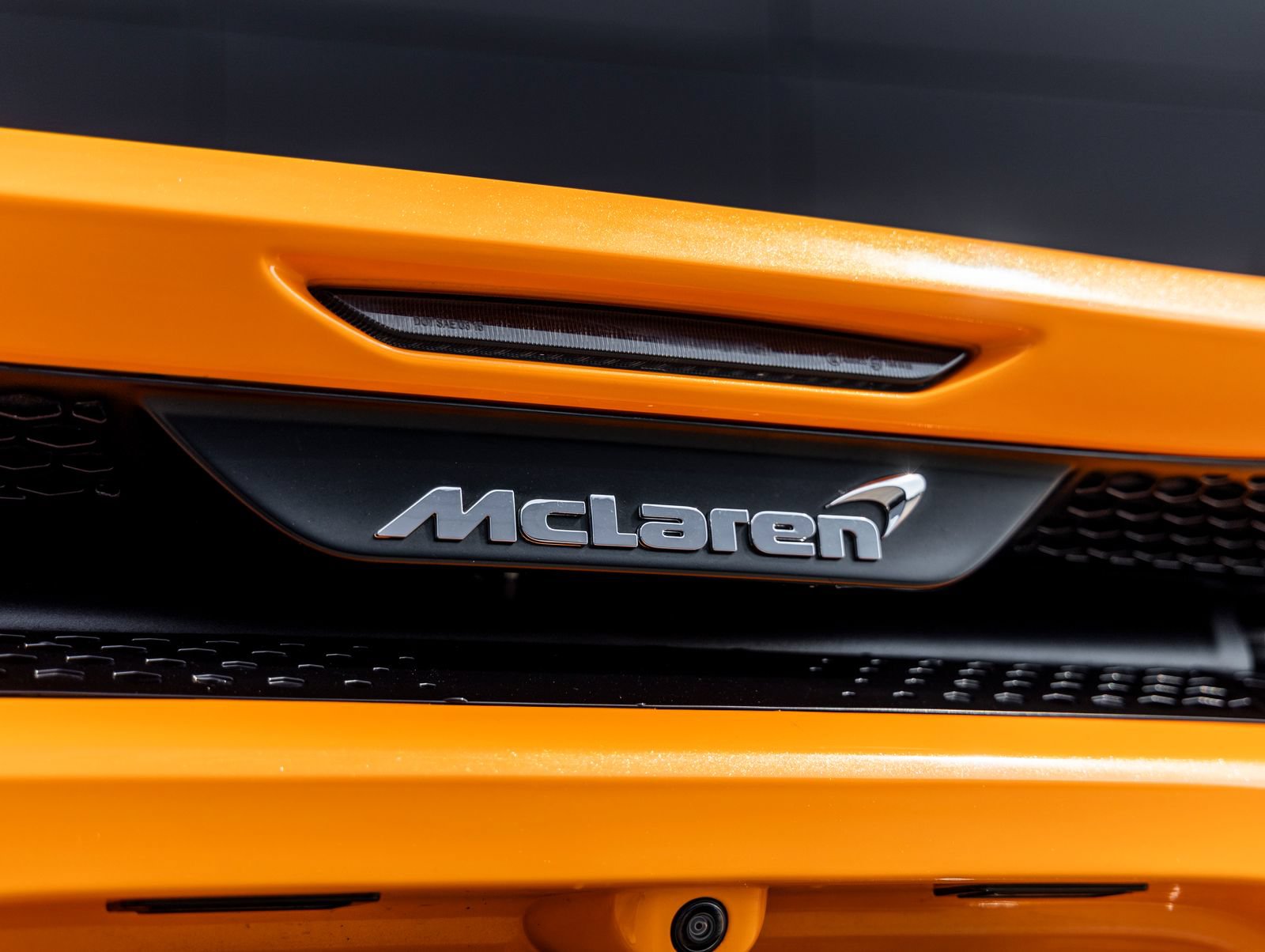 Used 2022 McLaren GT RWD image 14