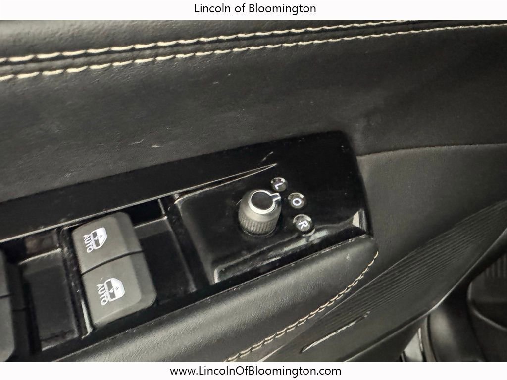 Used 2024 Jeep Wagoneer L Series II w/ Flexible Seating Group image 41