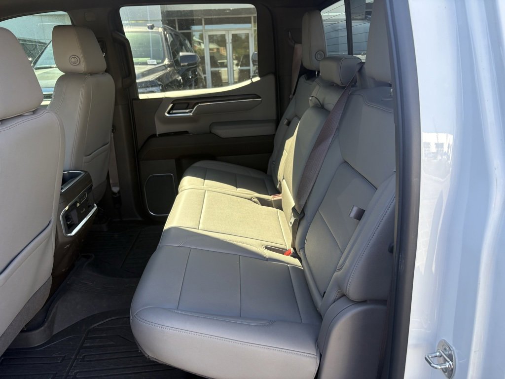 Used 2022 GMC Sierra 1500 SLT w/ SLT Premium Plus Package image 17