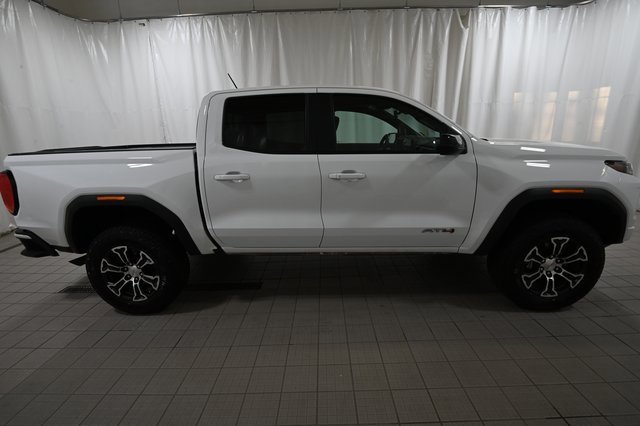 Used 2024 GMC Canyon AT4 image 14