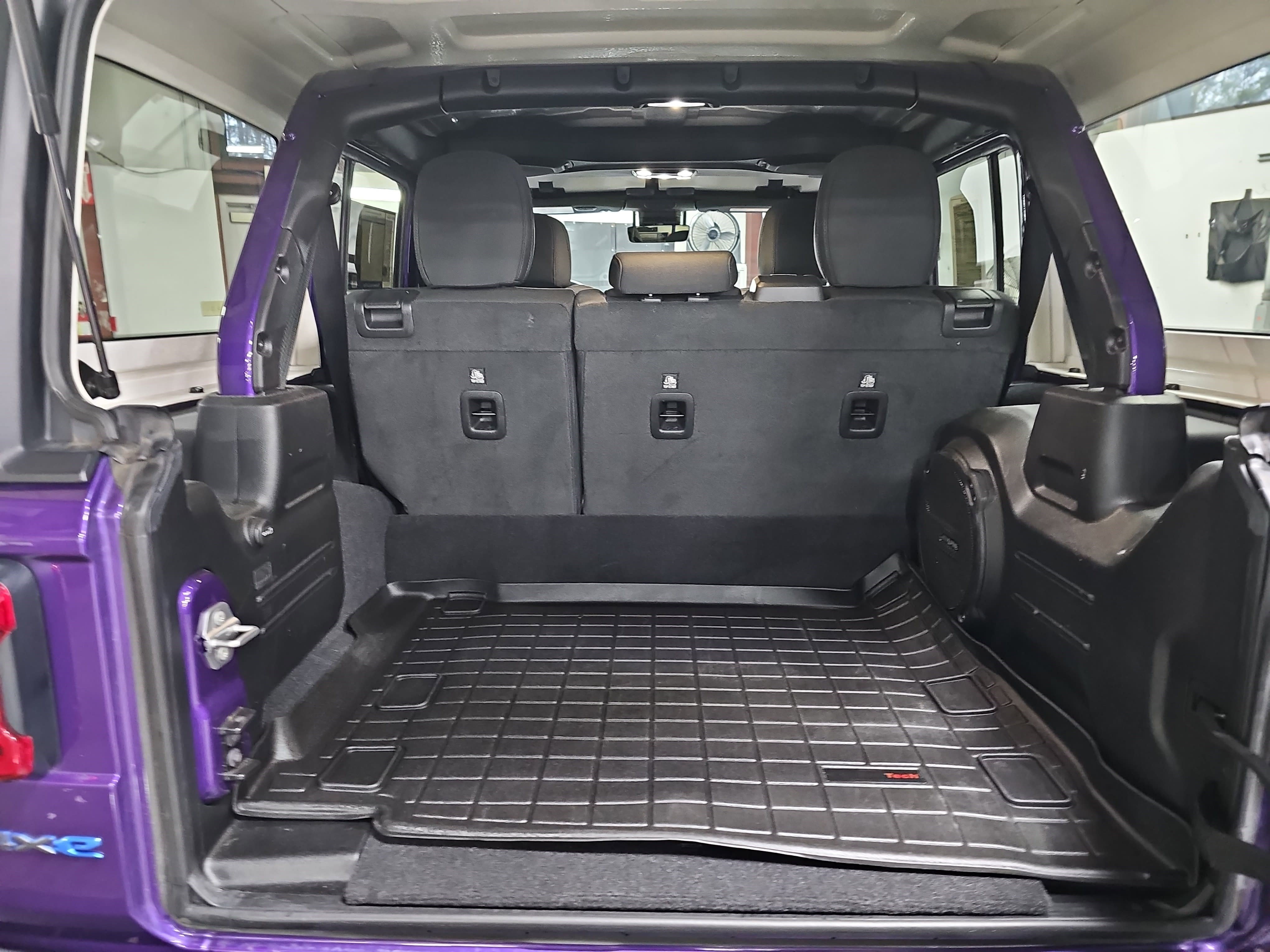 Used 2023 Jeep Wrangler Unlimited Rubicon 4xe w/ Safety Group image 13