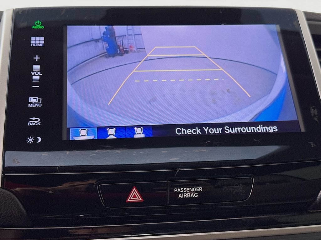 Used 2016 Honda Pilot Touring image 16