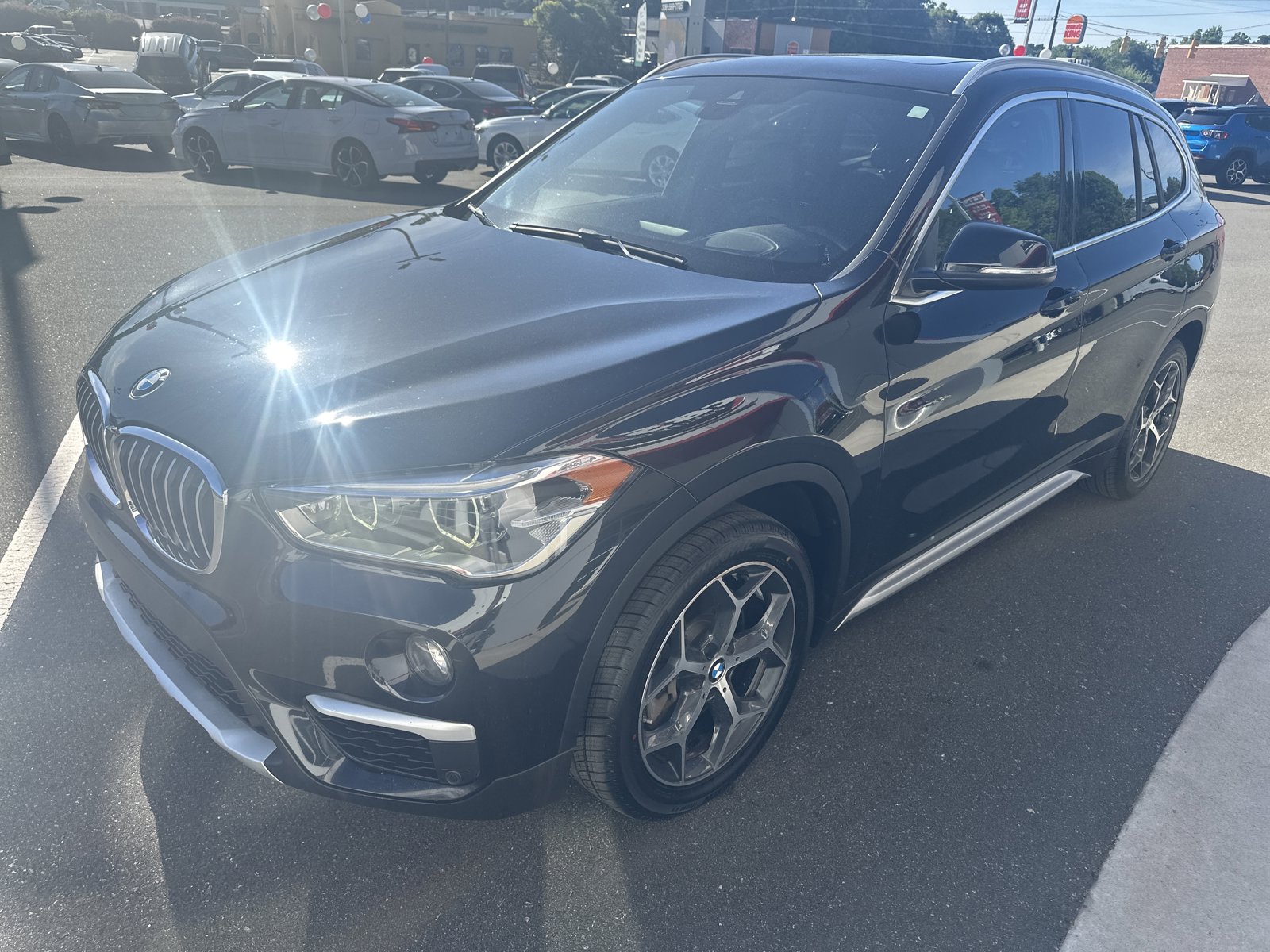 Used 2019 BMW X1 xDrive28i w/ Convenience Package AWD/4WD image 4
