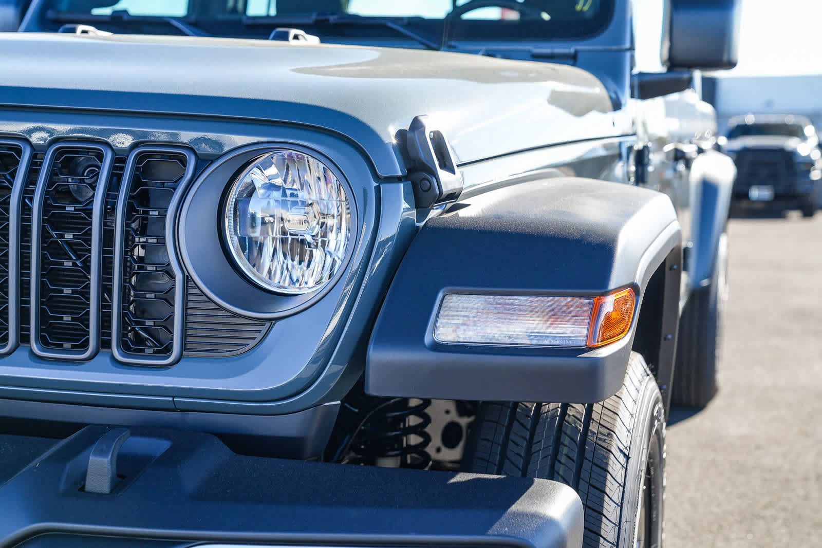 New 2026 Jeep Gladiator Sport AWD/4WD image 8
