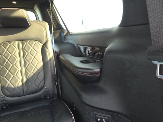 Used 2025 Jeep Grand Wagoneer L Series III w/ Quick Order Packagew 28T AWD/4WD image 31