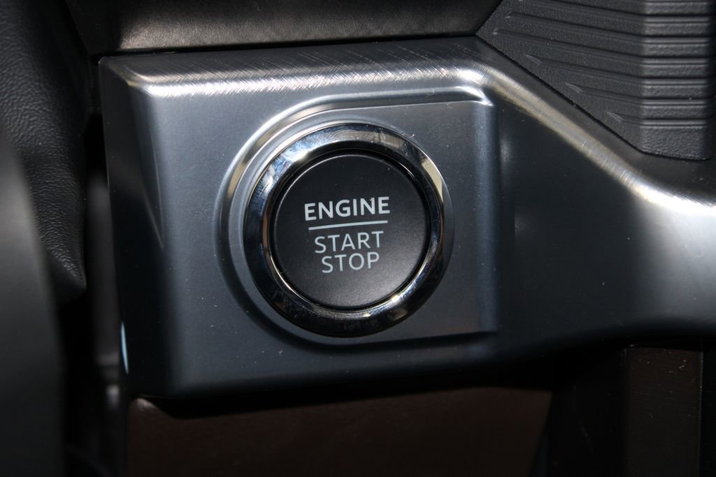 New 2026 Ford F150 King Ranch w/ Equipment Group 601A High image 40