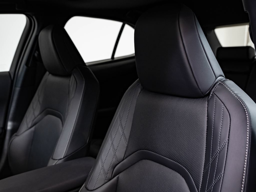 New 2026 Lexus UX 300h AWD image 23