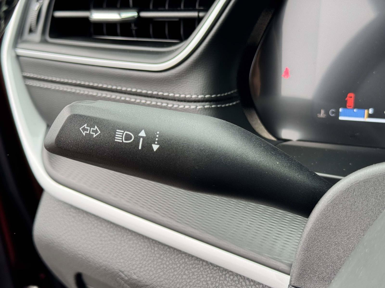 New 2025 Jeep Grand Cherokee Altitude AWD/4WD image 12