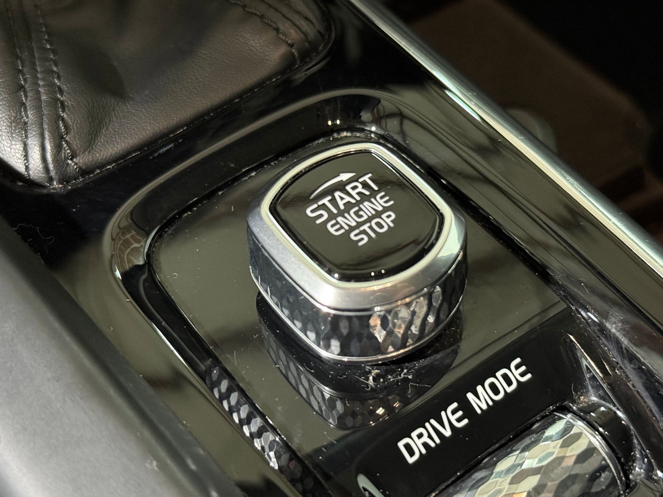 Used 2019 Volvo XC60 T5 Inscription w/ Protection Package Premier image 32