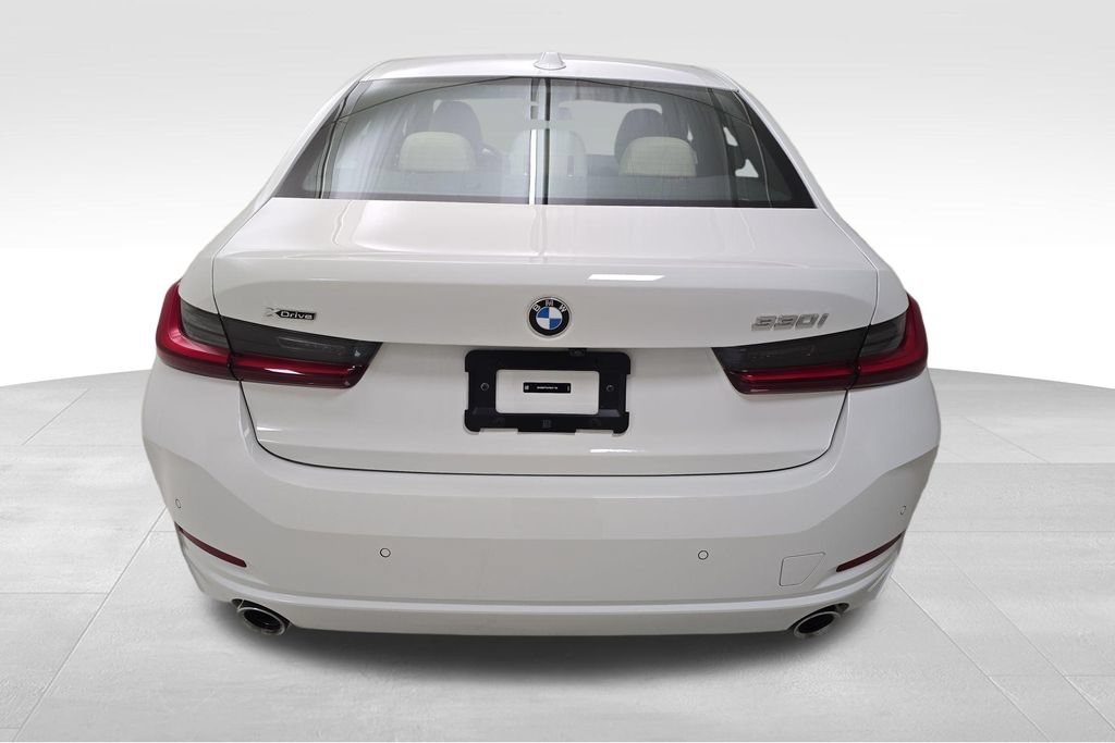 Certified 2023 BMW 330i xDrive Sedan w/ Driving Assistance Package AWD/4WD image 8