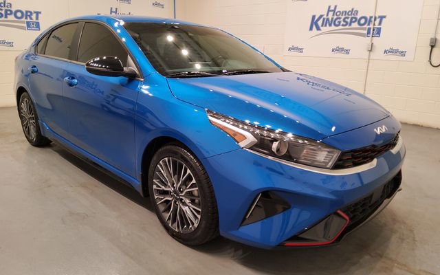 Used 2023 Kia Forte GT-Line w/ GT-Line Technology Package FWD image 2