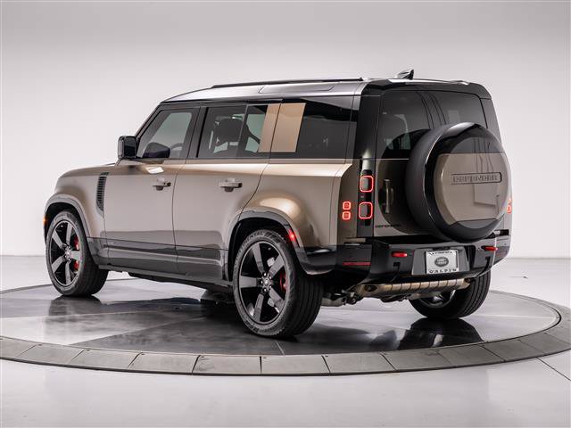 Used 2025 Land Rover Defender 110 X AWD/4WD image 3