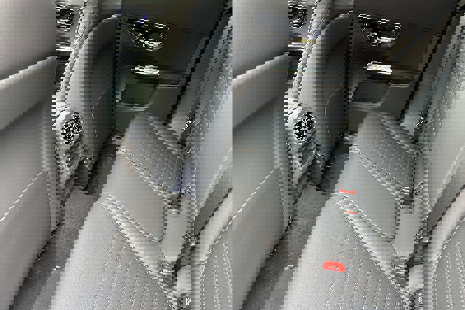 New 2026 Mercedes-Benz GLC 300 GLC 300 image 11