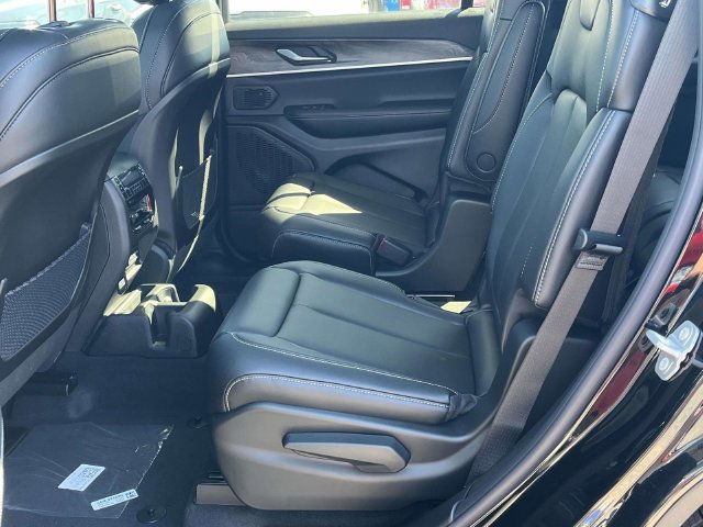 New 2027 Jeep Grand Cherokee L Limited AWD/4WD image 13