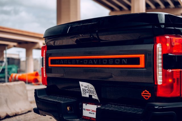 New 2026 Ford F250 Lariat w/ Black Appearance Package image 24