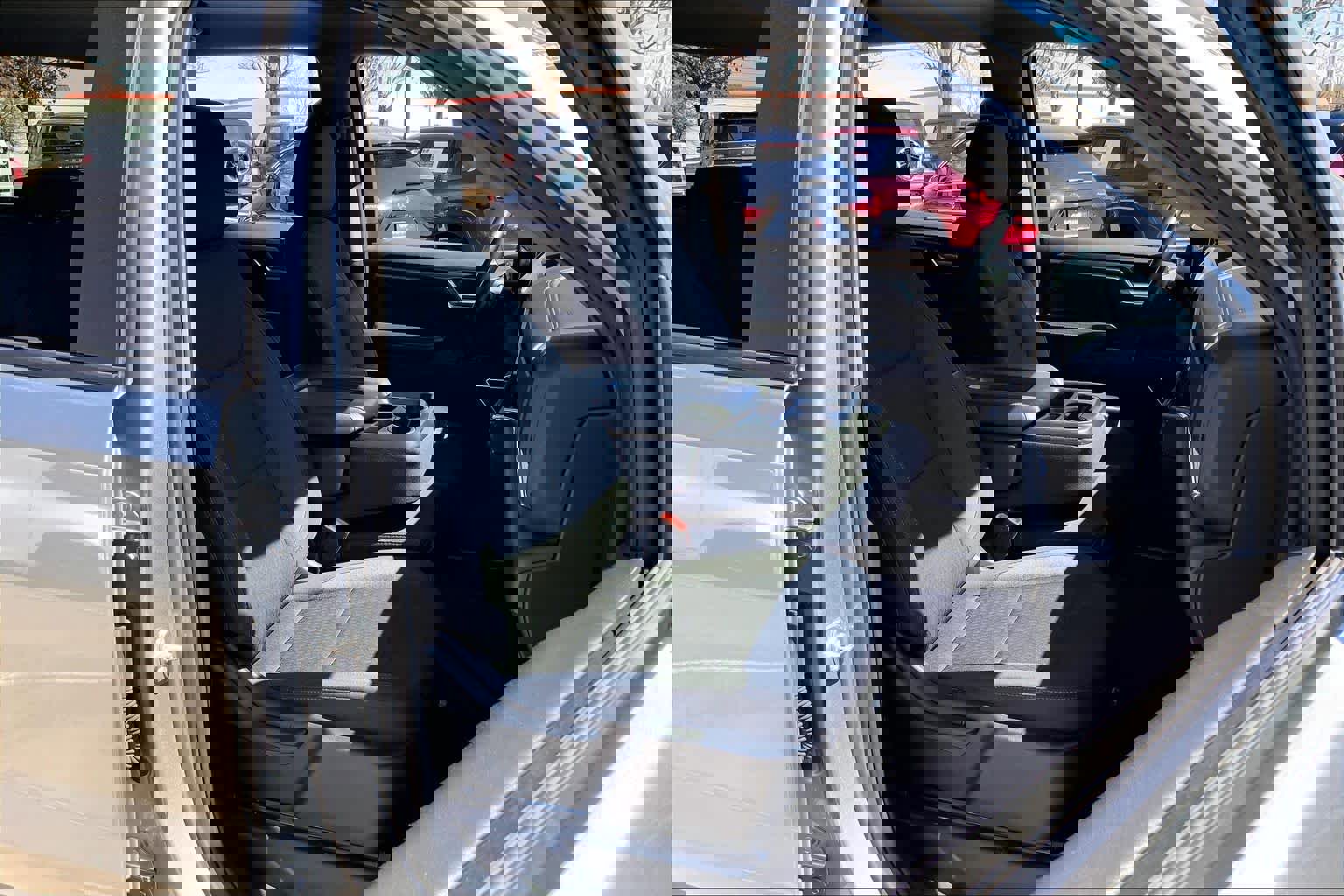 Used 2025 Chevrolet Silverado 1500 LT image 9