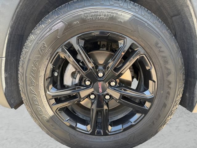 Used 2023 GMC Terrain AT4 w/ Infotainment Package II AWD/4WD image 23