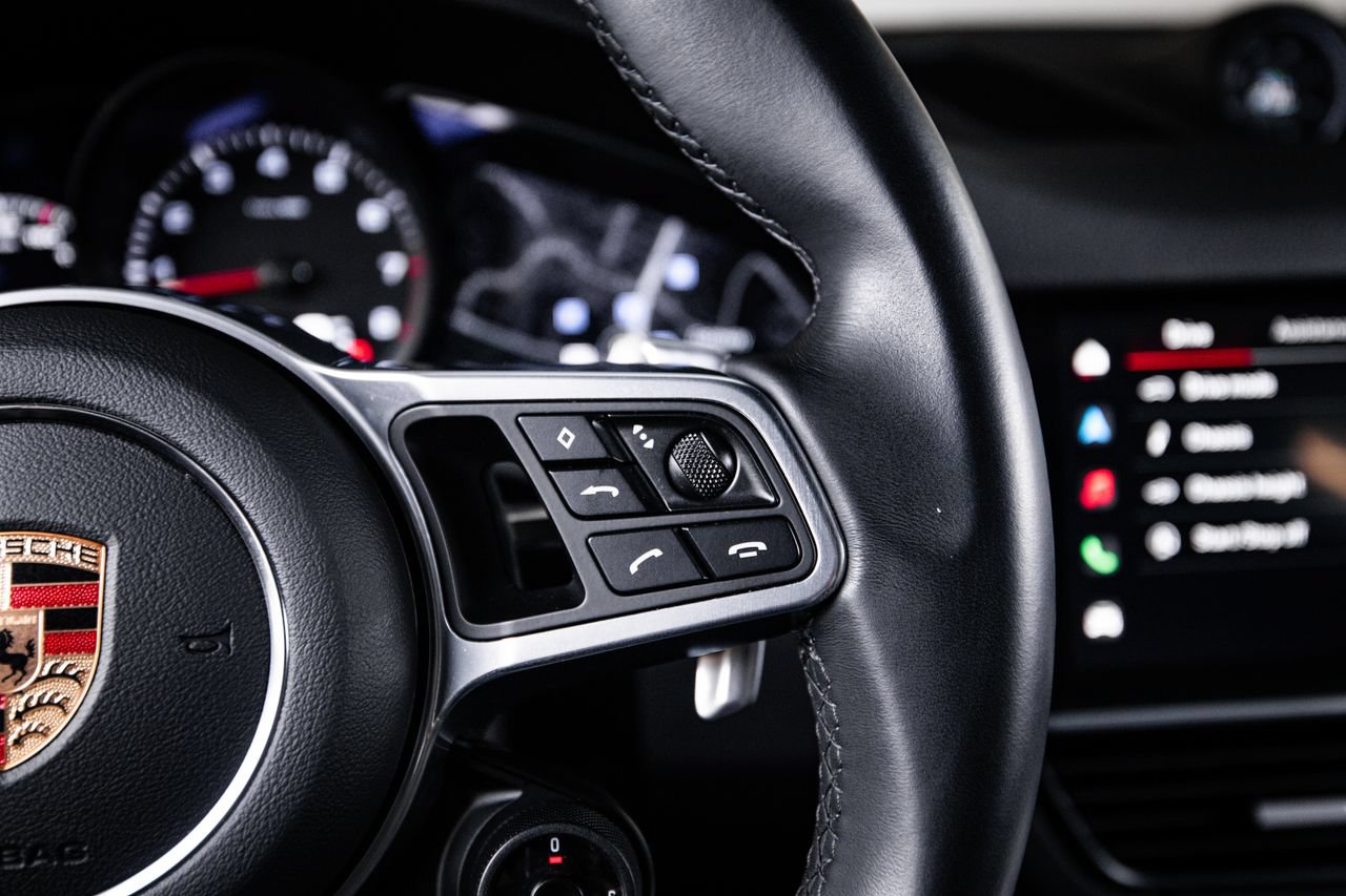 Certified 2023 Porsche Cayenne Platinum Edition AWD/4WD image 16