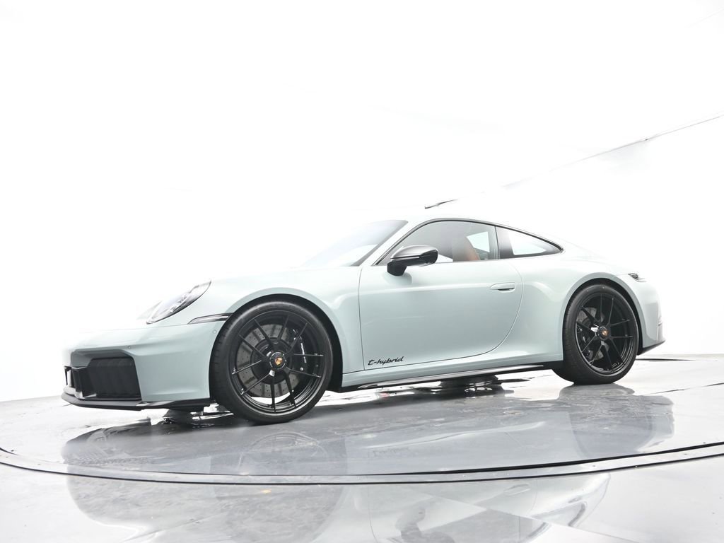 Certified 2026 Porsche 911 Carrera GTS RWD image 46