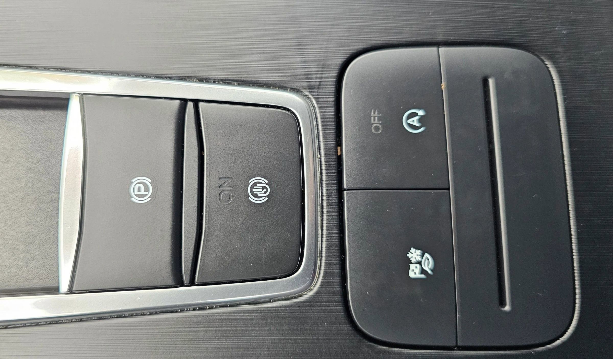 Used 2022 Ford Escape SE w/ Cold Weather Package image 23