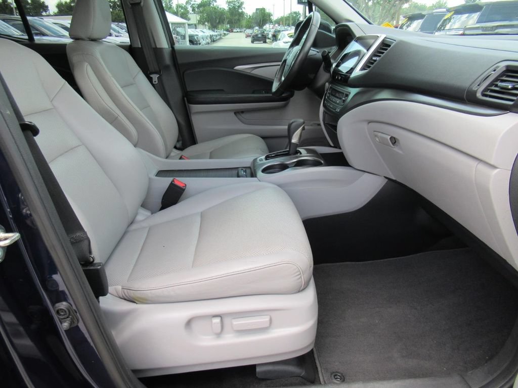 Used 2017 Honda Ridgeline RTL-T image 10