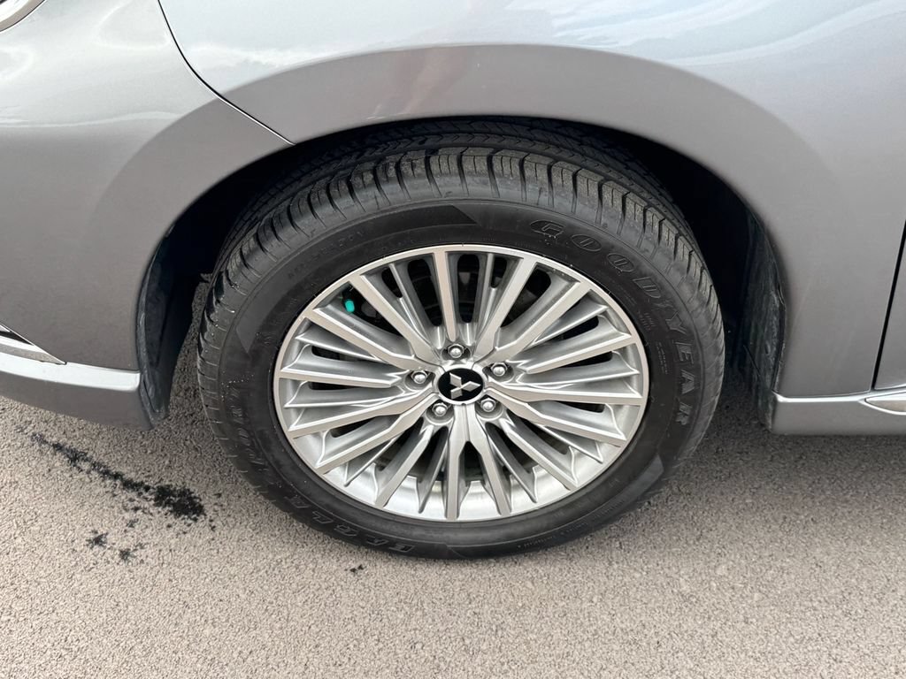 Used 2020 Mitsubishi Outlander 4WD Plug-In Hybrid image 15