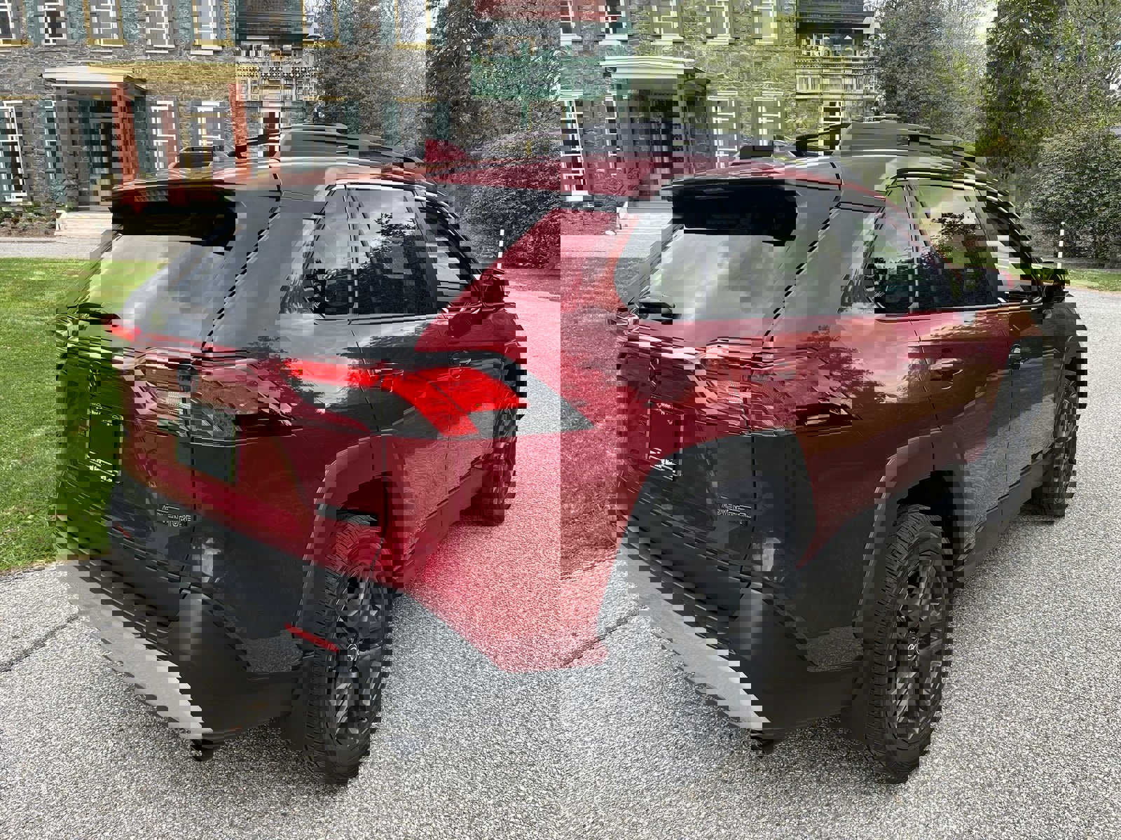 Used 2024 Toyota RAV4 Adventure w/ Convenience Package AWD/4WD image 10