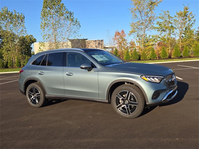 New 2026 Mercedes-Benz GLC 300 4MATIC image 2