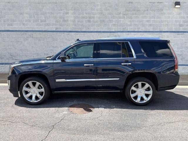 Used 2019 Cadillac Escalade Premium Luxury RWD image 4