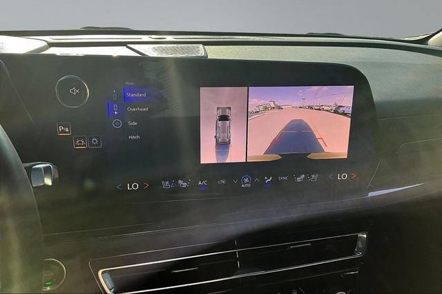 Used 2025 Chevrolet Traverse RS w/ LPO, Floor Liner Package FWD image 14
