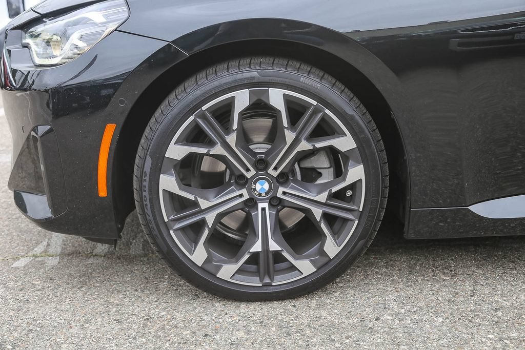 Used 2025 BMW 230i Coupe w/ Premium Package RWD image 15