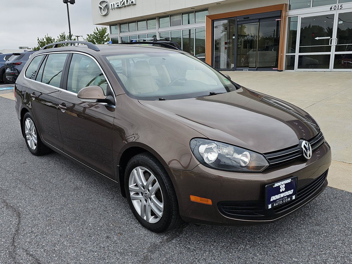Used 2011 Volkswagen Jetta TDI FWD image 1