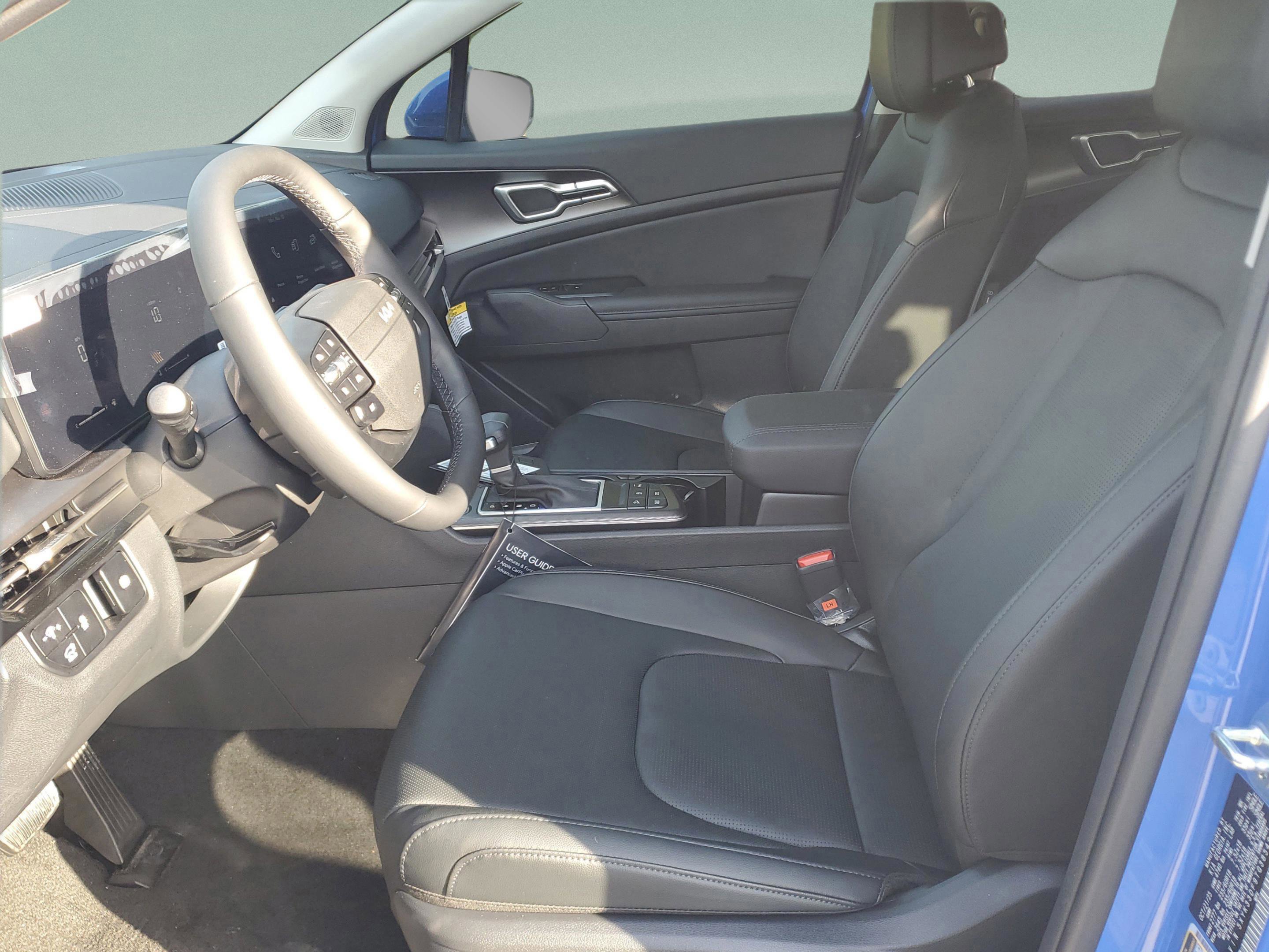 New 2026 Kia Sportage EX w/ EX Panorama Roof Package image 10