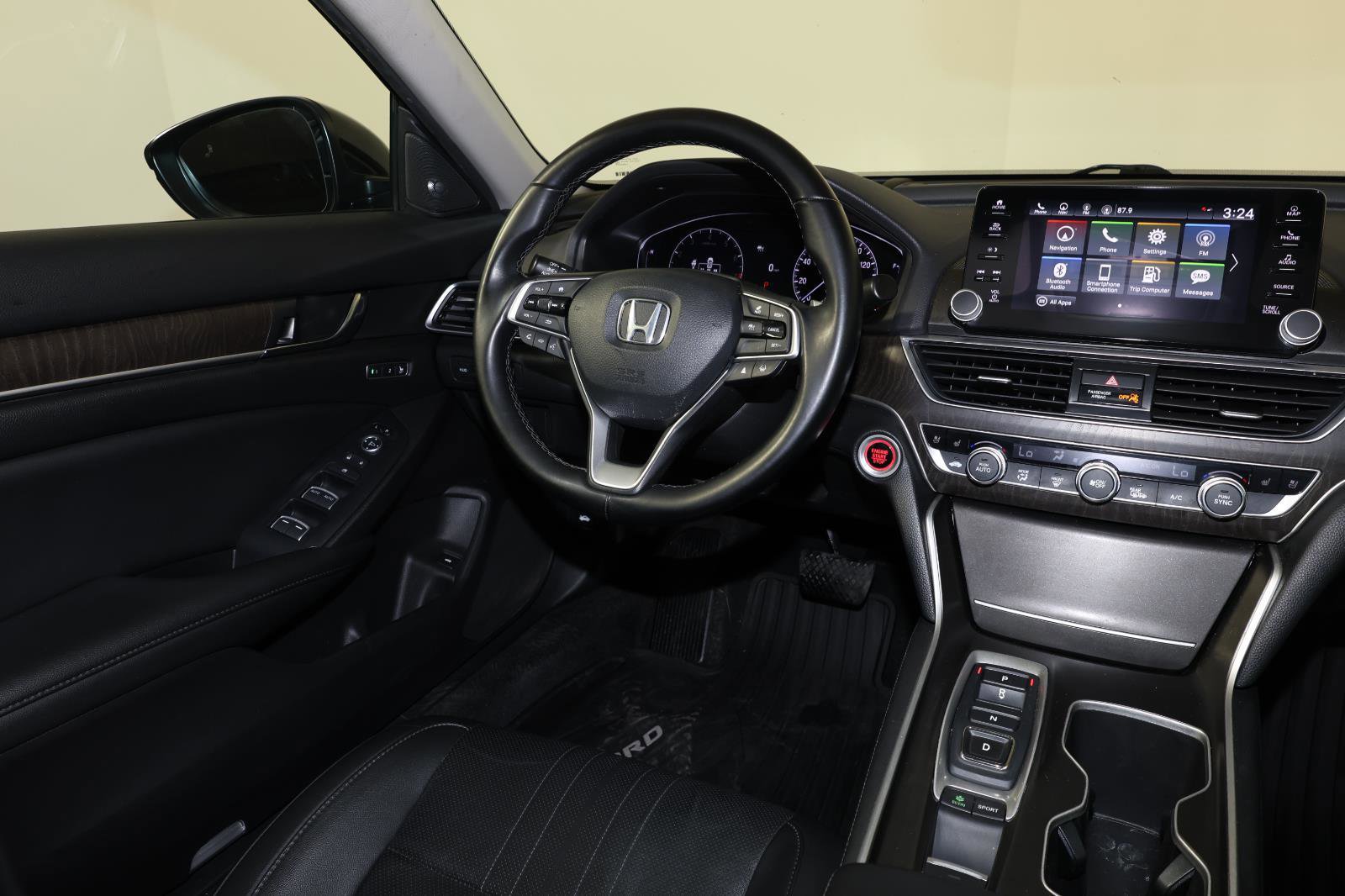 Used 2021 Honda Accord Touring image 9