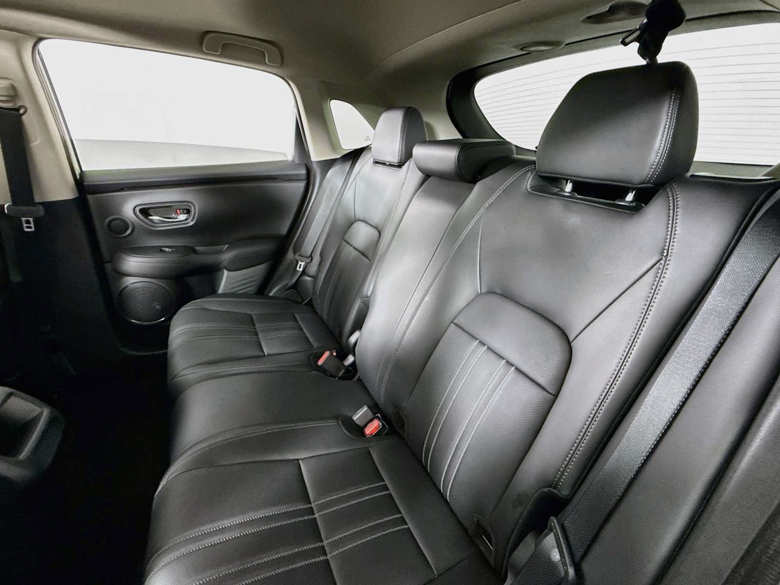 Certified 2026 Honda HR-V EX-L image 33