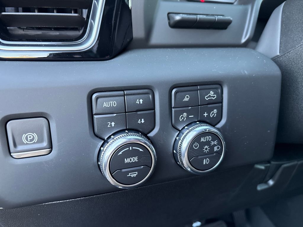 New 2026 GMC Sierra 2500 Denali w/ Denali Reserve Package AWD/4WD image 23