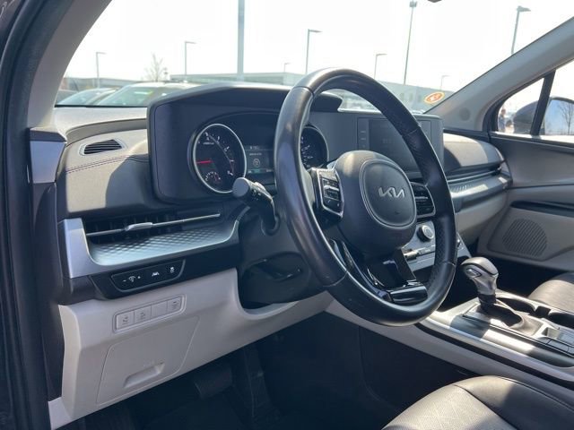 Used 2024 Kia Carnival LX FWD image 10