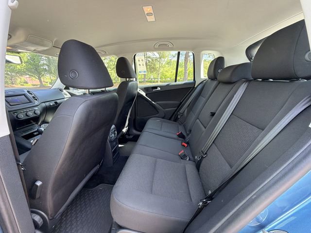 Used 2017 Volkswagen Tiguan Limited w/ Premium Package FWD image 24
