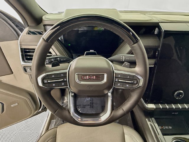 Used 2026 GMC Yukon XL Elevation w/ Elevation Premium Package AWD/4WD image 12