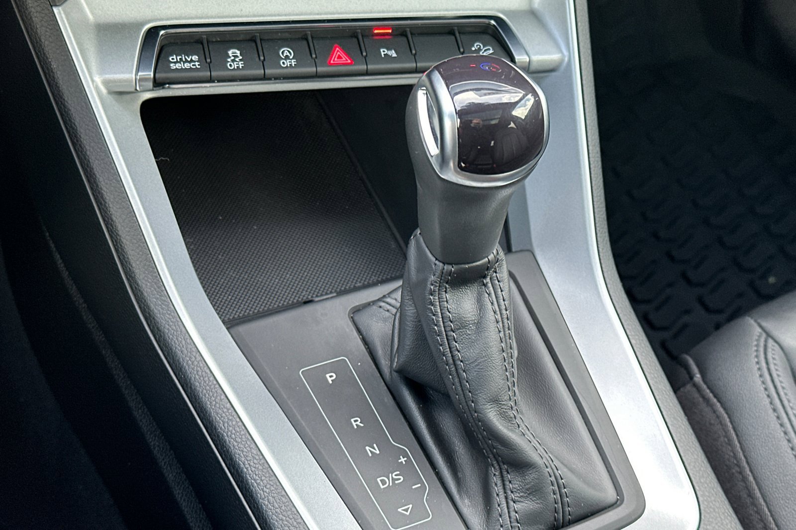 Used 2022 Audi Q3 2.0T Premium image 23